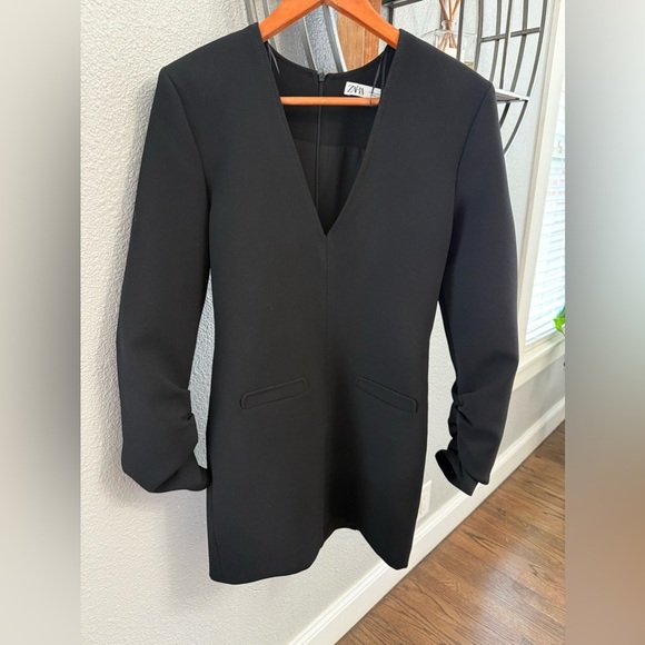 Zara Black V-neck Structured‎ Dress Size XS - Picture 4 of 7